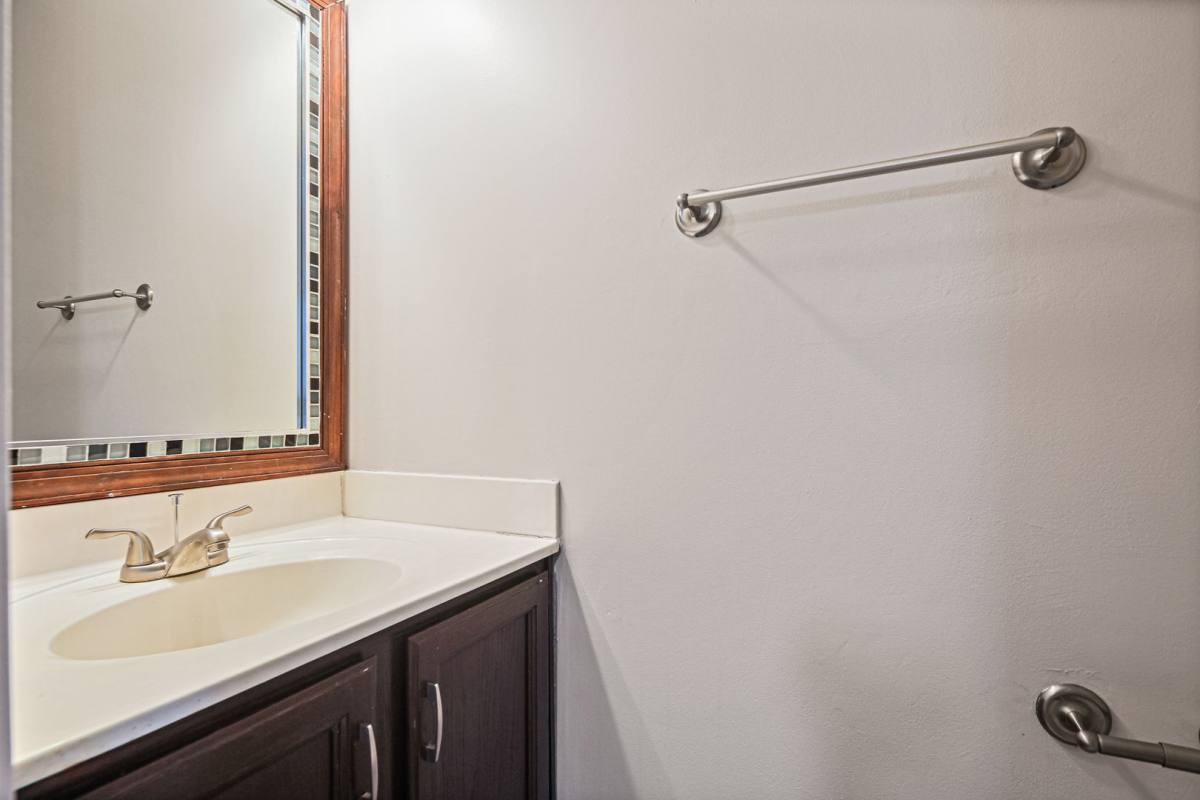 Townhouse for rent at 5 Brantwood Court, Nottingham, MD 21236