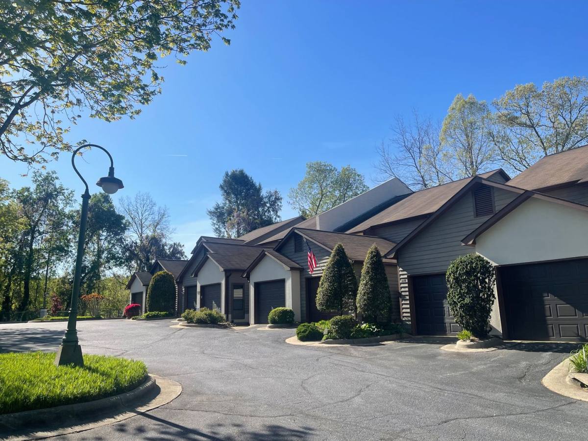 Apartment for rent at 2239 6th St NW, Hickory, NC 28602