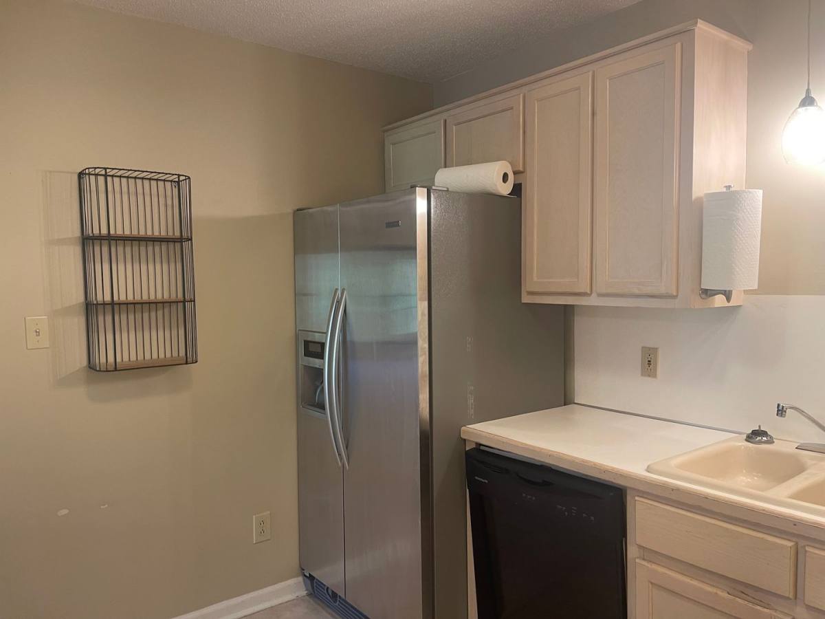 Apartment for rent at 2239 6th St NW, Hickory, NC 28602