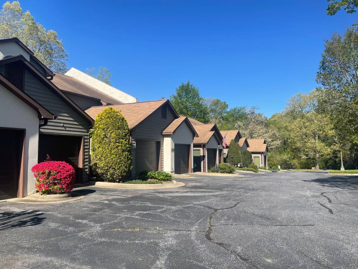 Apartment for rent at 2239 6th St NW, Hickory, NC 28602