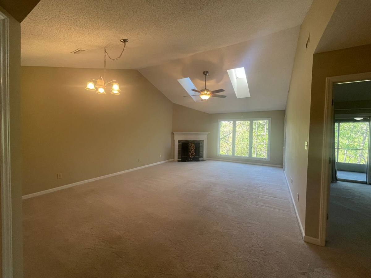 Apartment for rent at 2239 6th St NW, Hickory, NC 28602
