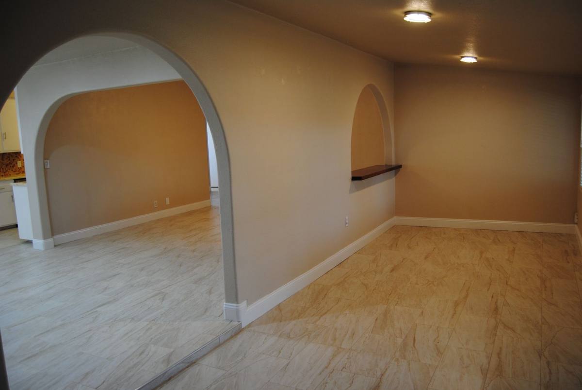 House for rent at 8817 Butternut Ave, Bakersfield, CA 93306
