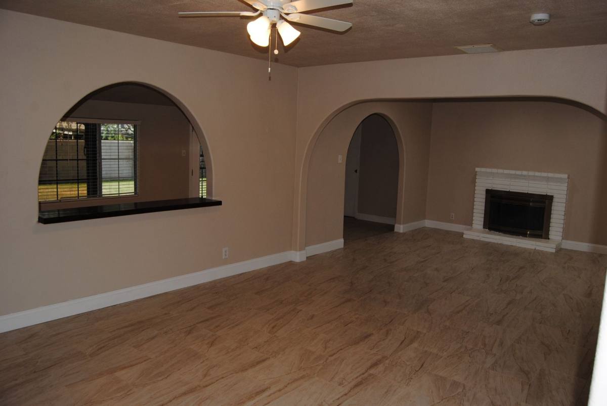 House for rent at 8817 Butternut Ave, Bakersfield, CA 93306