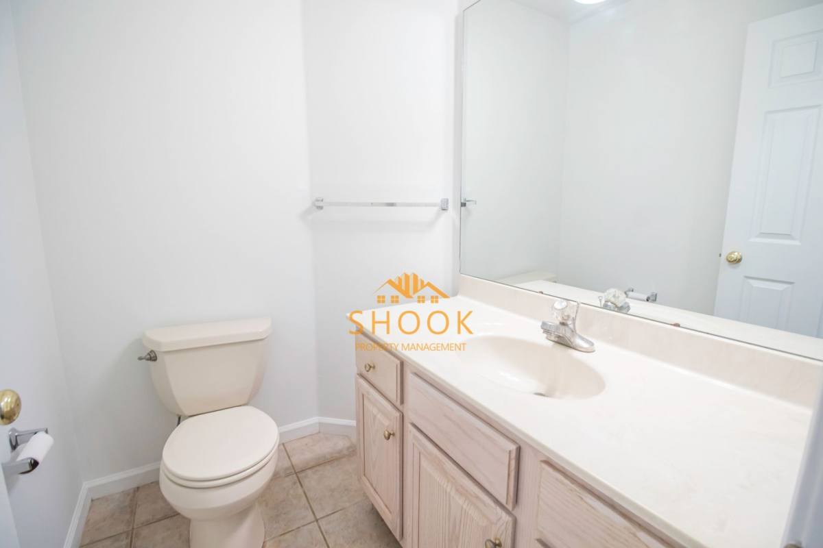 Townhouse for rent at 206 E Pine Ave, West Lafayette, IN 47906