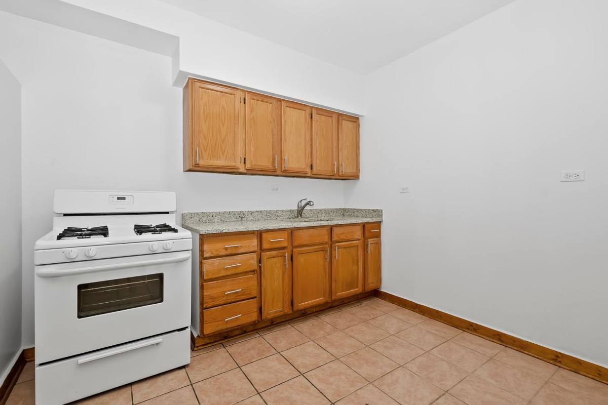 Apartment for rent at 3108-10 W 63rd St, Chicago, IL 60629