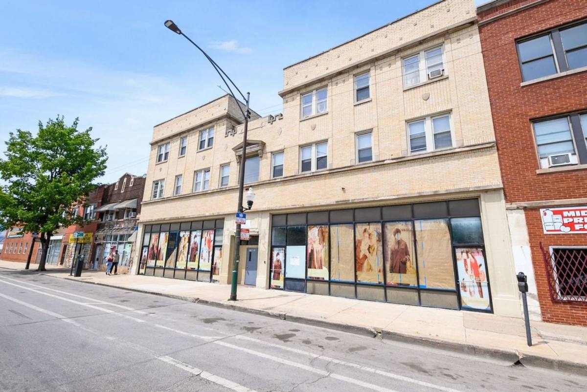 Apartment for rent at 3108-10 W 63rd St, Chicago, IL 60629