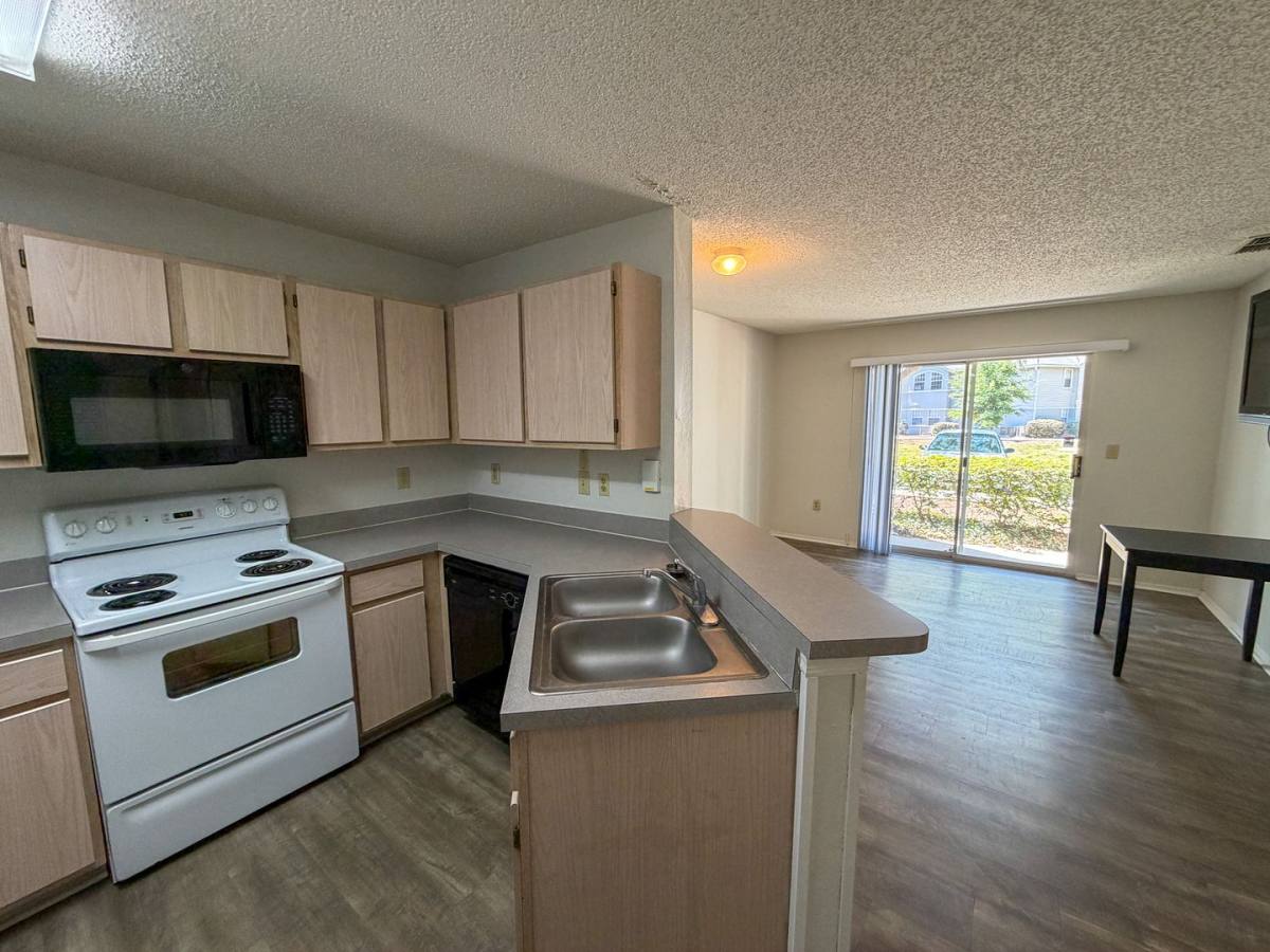 Condo for rent at 3705 SW 27th St #415, Gainesville, FL 32608