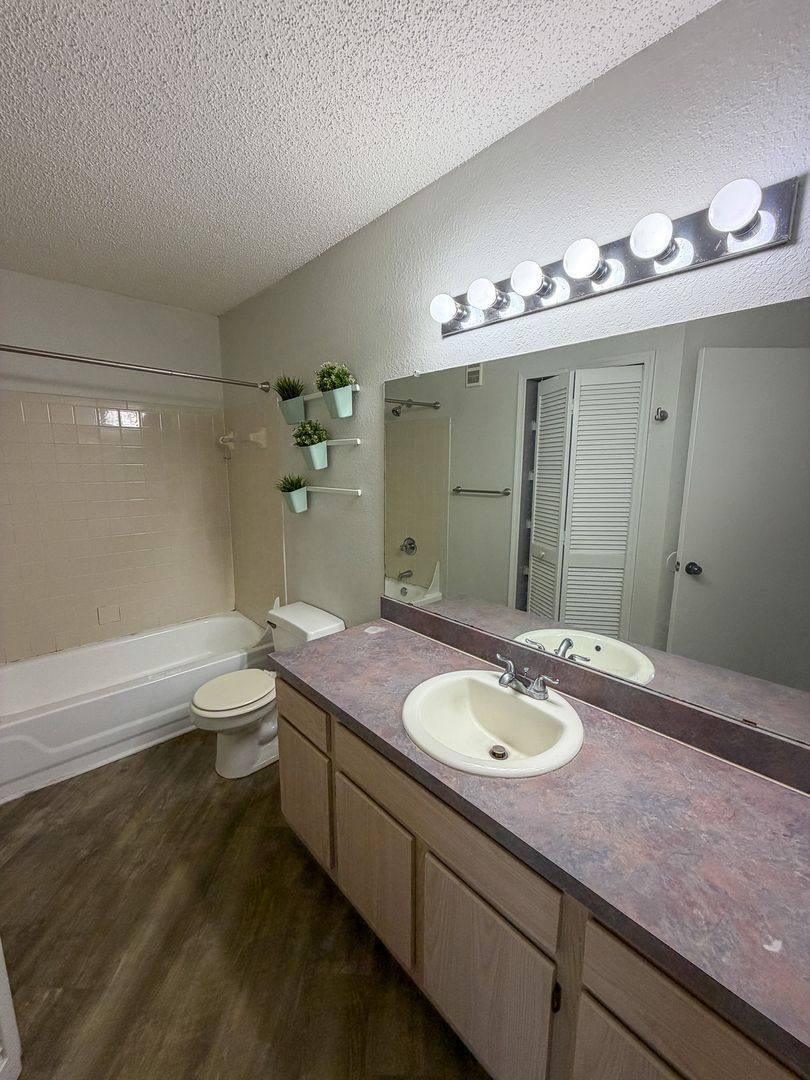 Condo for rent at 3705 SW 27th St #415, Gainesville, FL 32608