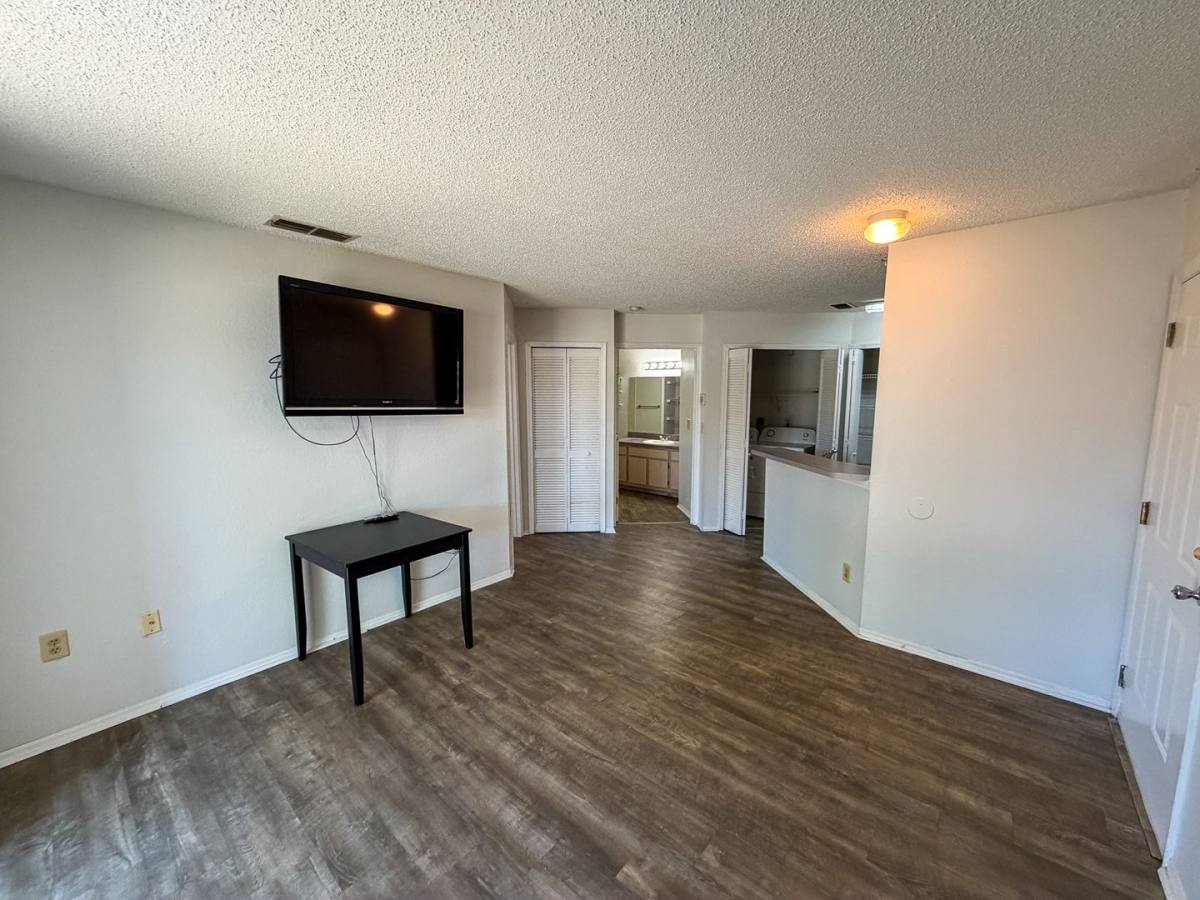 Condo for rent at 3705 SW 27th St #415, Gainesville, FL 32608
