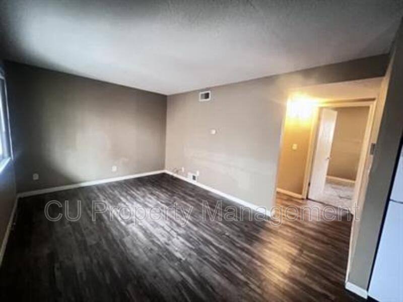 Apartment for rent at 711 W Church St, Champaign, IL 61821