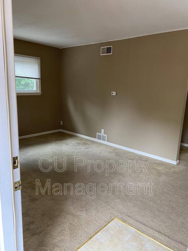 Apartment for rent at 711 W Church St, Champaign, IL 61821