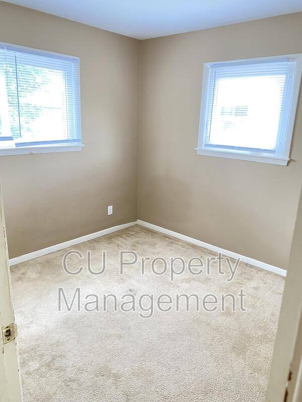 Apartment for rent at 711 W Church St, Champaign, IL 61821