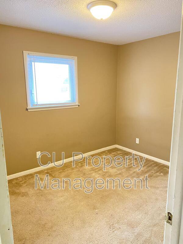 Apartment for rent at 711 W Church St, Champaign, IL 61821