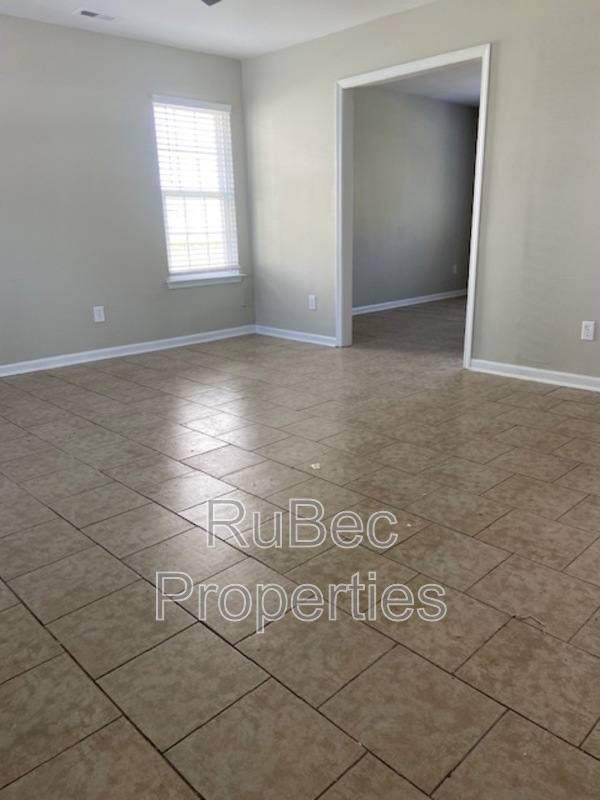 Townhouse for rent at 5176 Brooktree Dr, Charlotte, NC 28208
