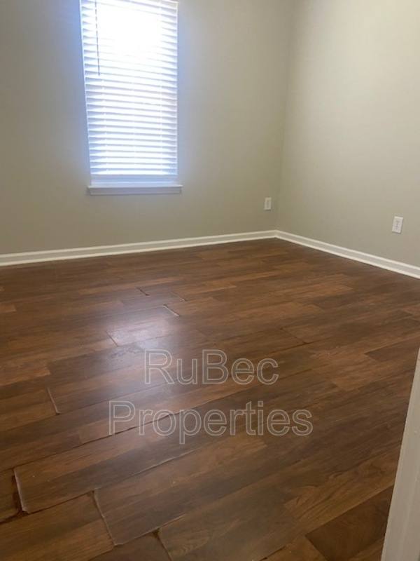 Townhouse for rent at 5176 Brooktree Dr, Charlotte, NC 28208