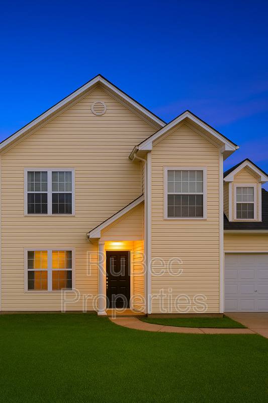 Townhouse for rent at 5176 Brooktree Dr, Charlotte, NC 28208