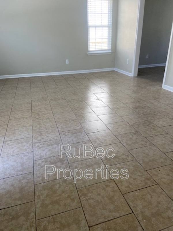 Townhouse for rent at 5176 Brooktree Dr, Charlotte, NC 28208