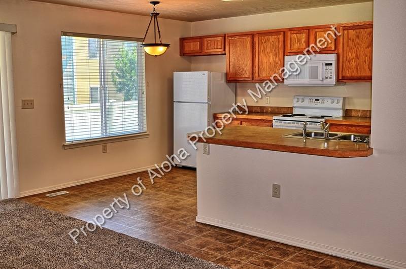 House for rent at 1039 W Pine Ave #2, Meridian, ID 83642