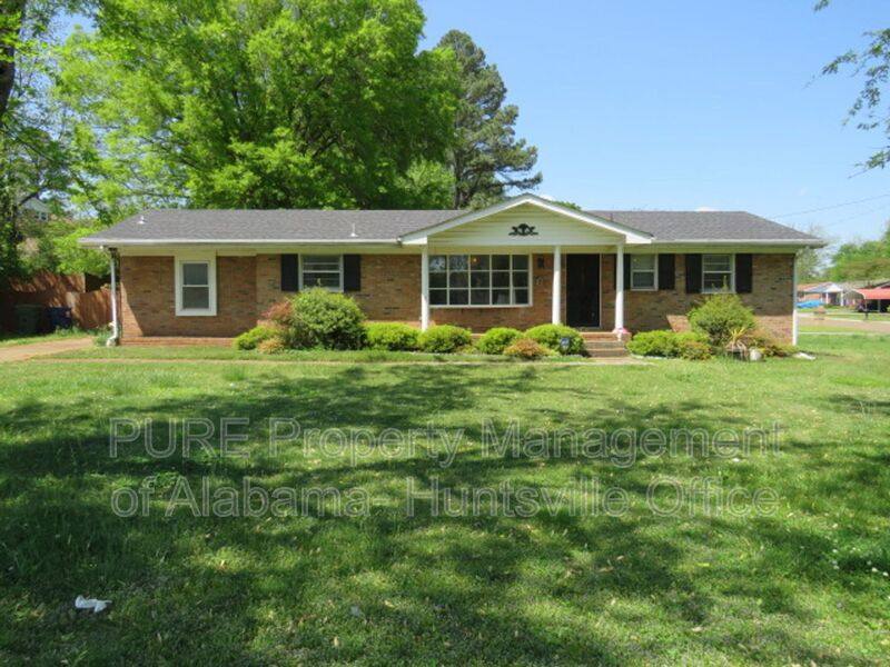 House for rent at 4700 Sparkman Dr, Huntsville, AL 35810
