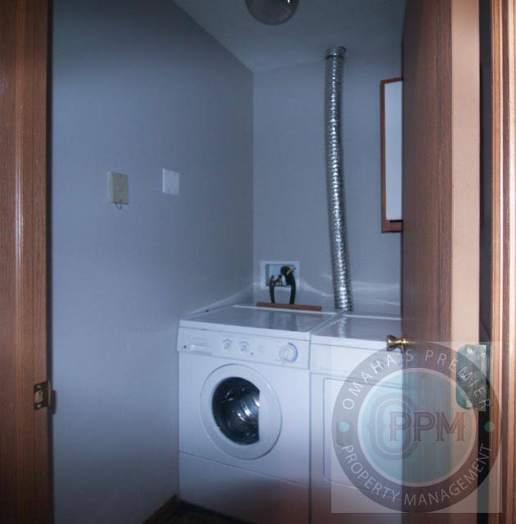 Apartment for rent at 8003 S 48th St, Omaha, NE 68157