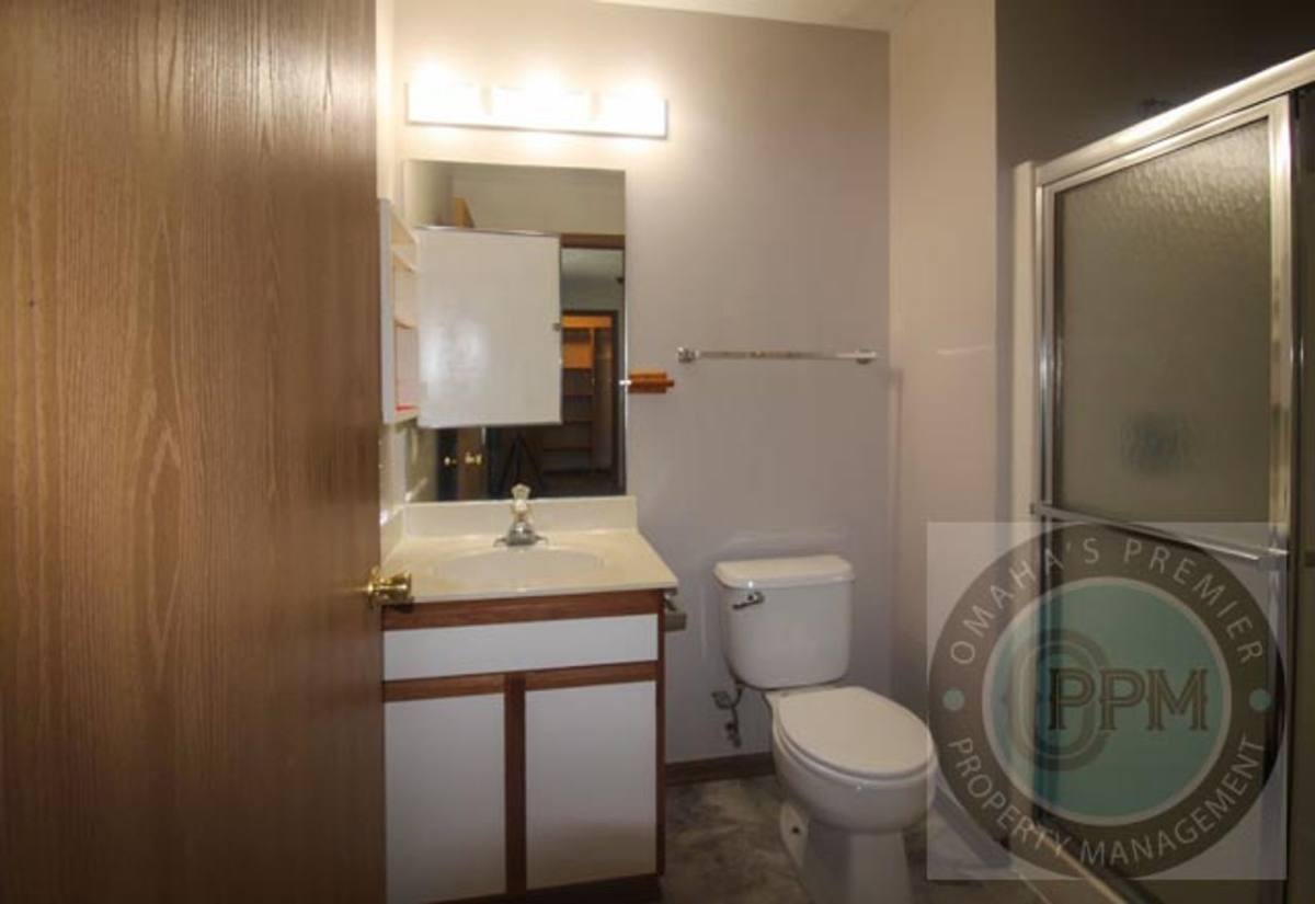 Apartment for rent at 8003 S 48th St, Omaha, NE 68157