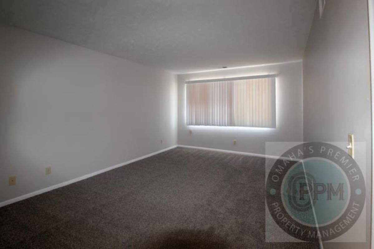 Apartment for rent at 8003 S 48th St, Omaha, NE 68157