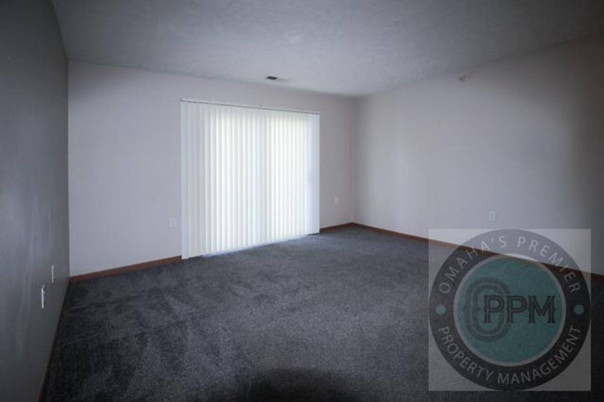 Apartment for rent at 8003 S 48th St, Omaha, NE 68157