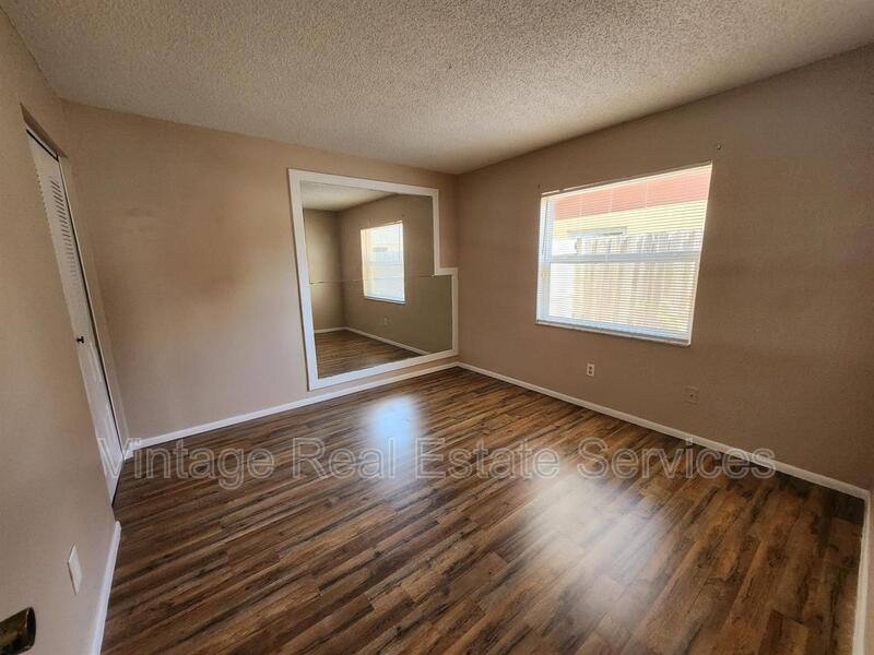 House for rent at 905 Old Field Dr, Brandon, FL 33511