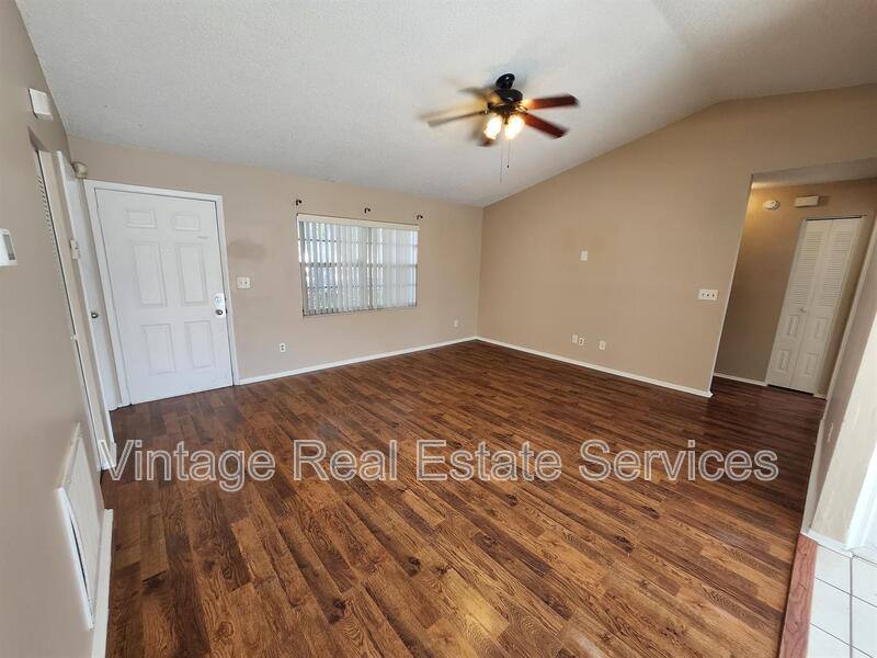 House for rent at 905 Old Field Dr, Brandon, FL 33511