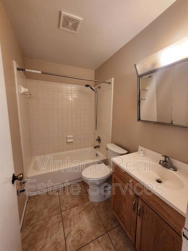 House for rent at 905 Old Field Dr, Brandon, FL 33511