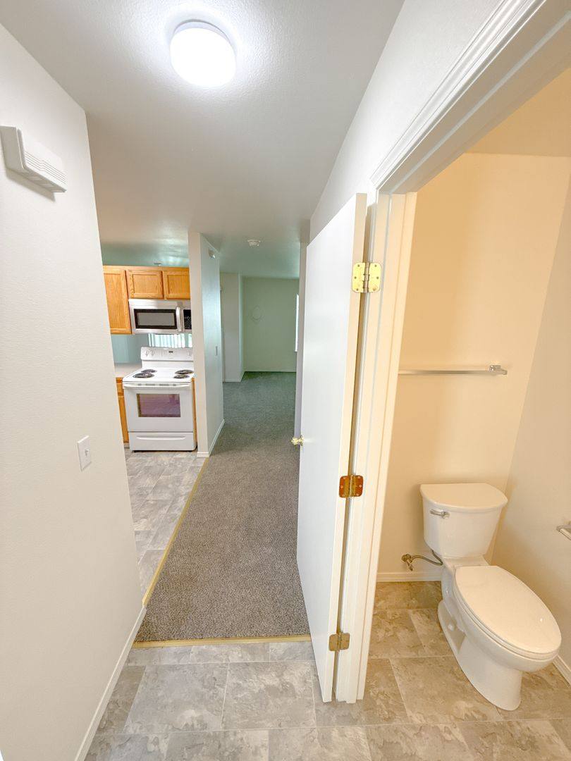 Apartment for rent at 5481-5483-5485-5487 Glenridge Way, Klamath Falls, OR 97603