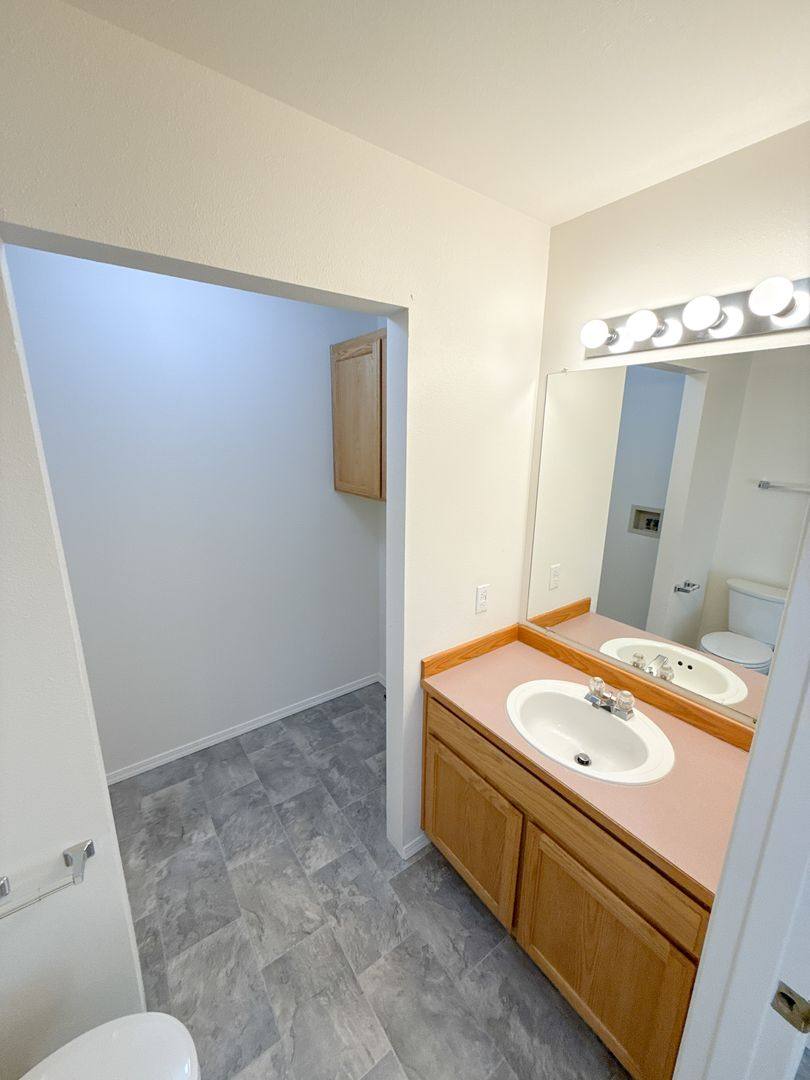 Apartment for rent at 5481-5483-5485-5487 Glenridge Way, Klamath Falls, OR 97603