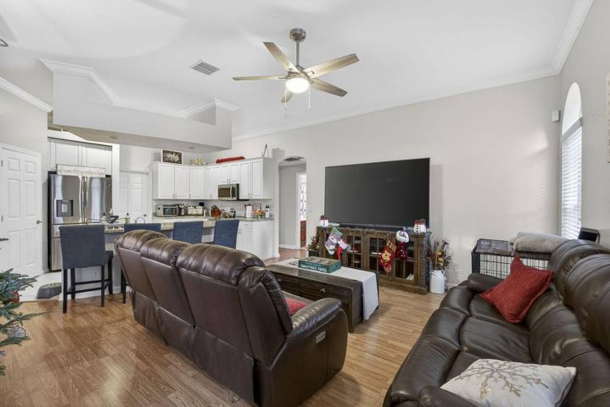 House for rent at 146 Fernwood Crescent, West Palm Beach, FL 33411