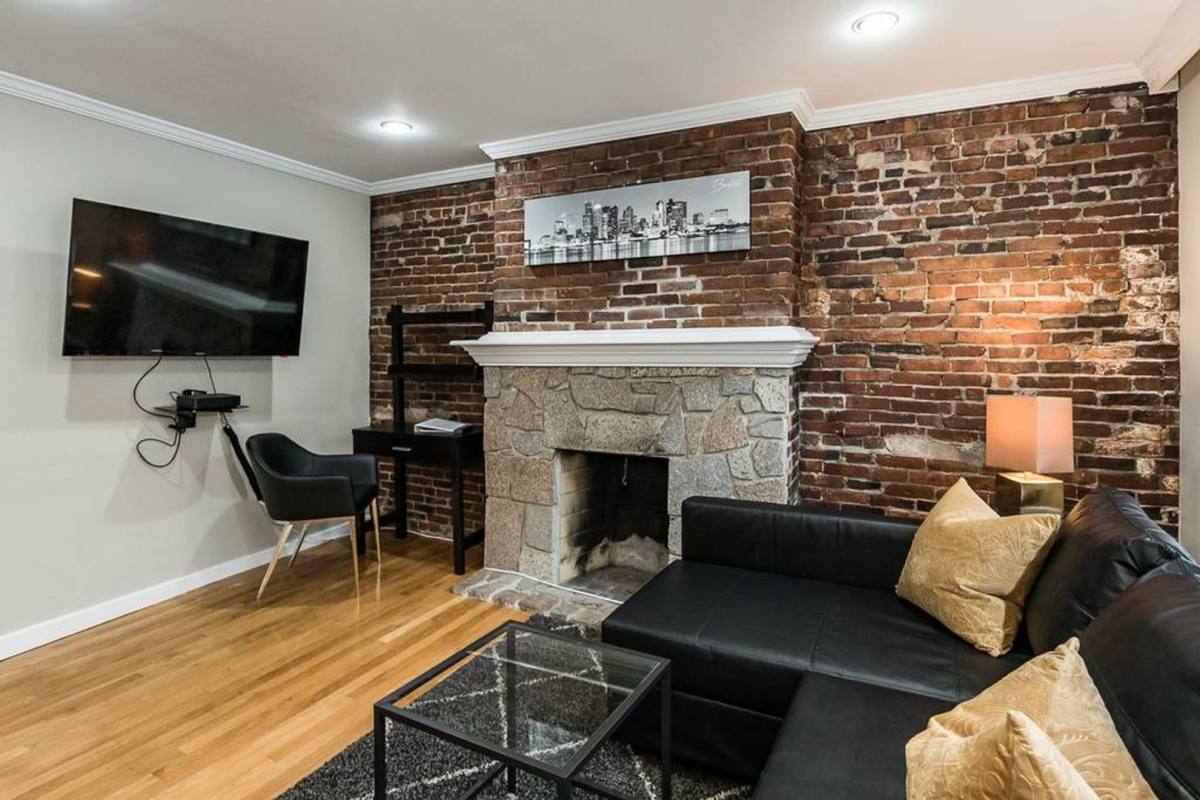 Apartment for rent at 43 Grove St #3, Boston, MA 02114