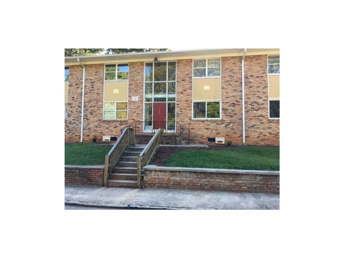 Apartment for rent at 1607 Line Circle, Decatur, GA 30032