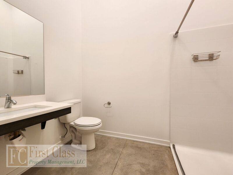 Apartment for rent at 3334 SE Belmont St #104, Portland, OR 97214