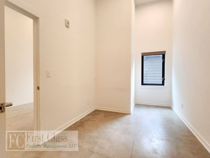 Apartment for rent at 3334 SE Belmont St #104, Portland, OR 97214