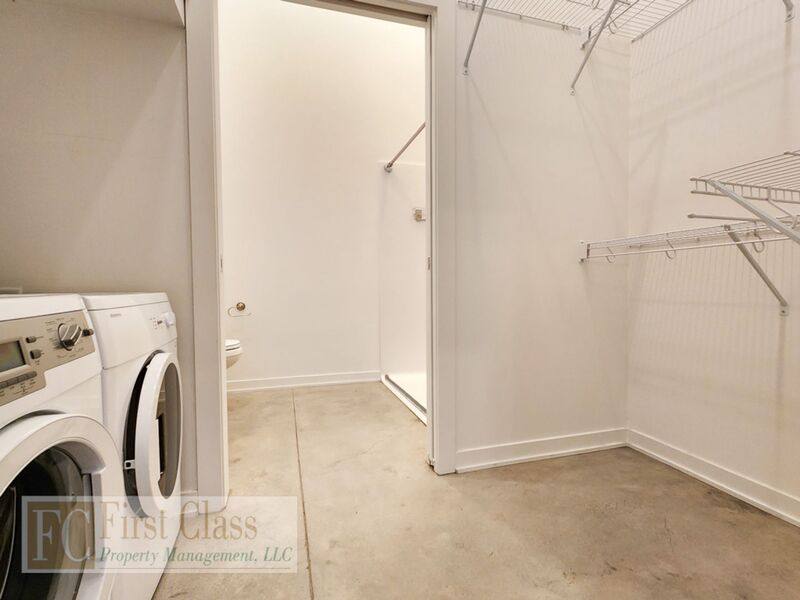 Apartment for rent at 3334 SE Belmont St #104, Portland, OR 97214