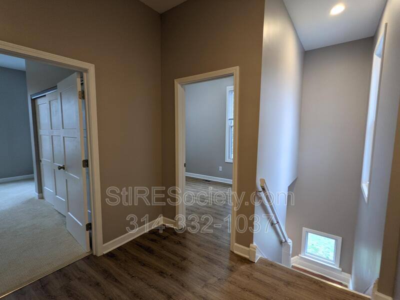 Townhouse for rent at 2206 Blendon Place, Saint Louis, MO 63143