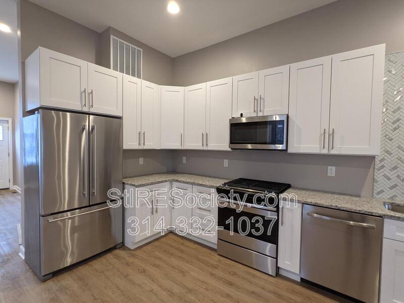 Townhouse for rent at 2206 Blendon Place, Saint Louis, MO 63143