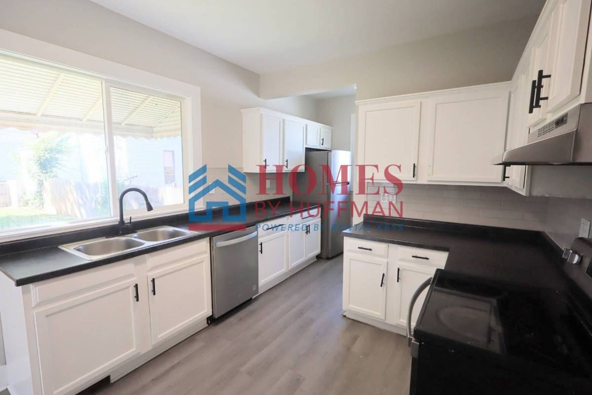 House for rent at 605 Madison Ave, Evansville, IN 47713