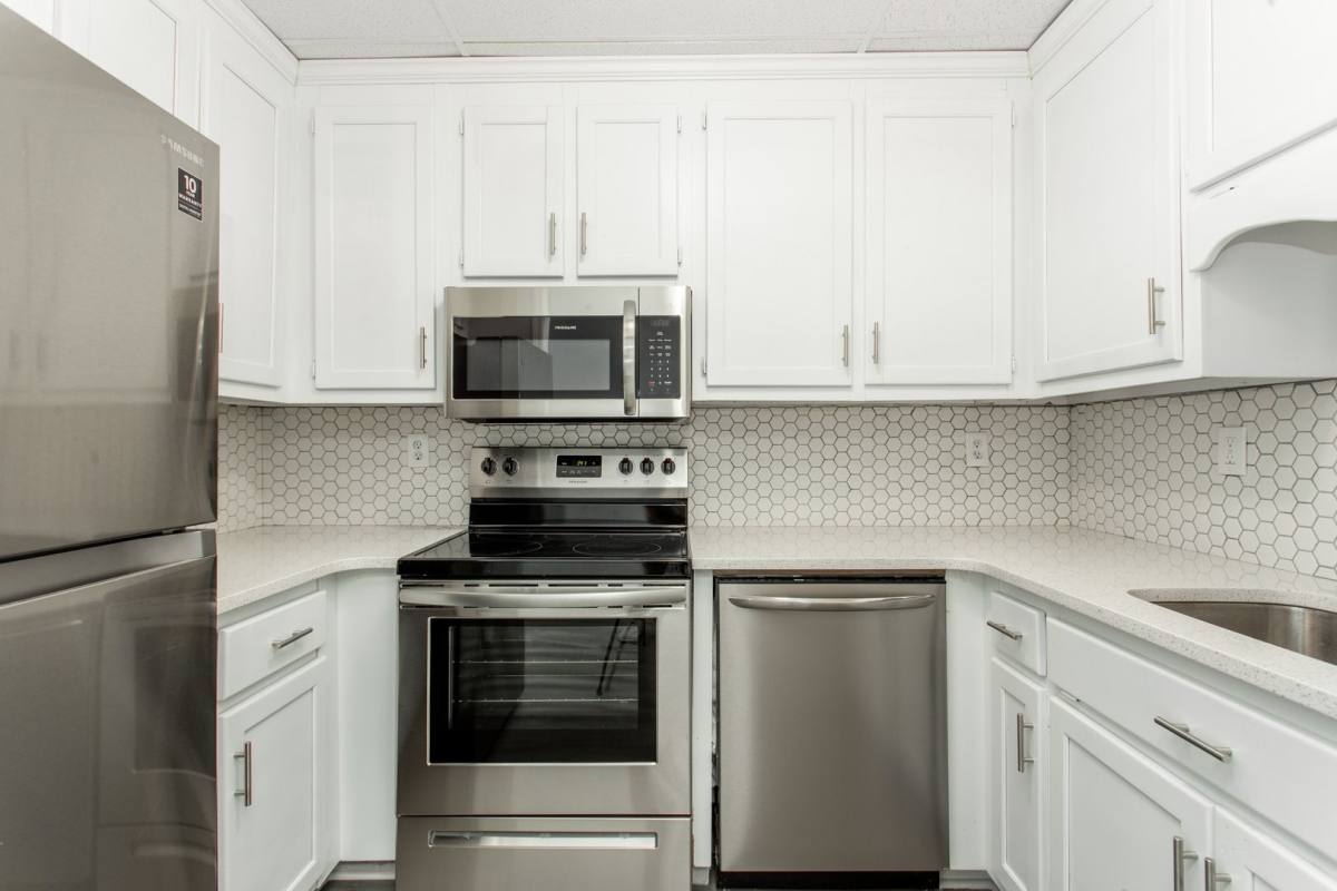 Apartment for rent at 806 Palm St, Canton, GA 30115