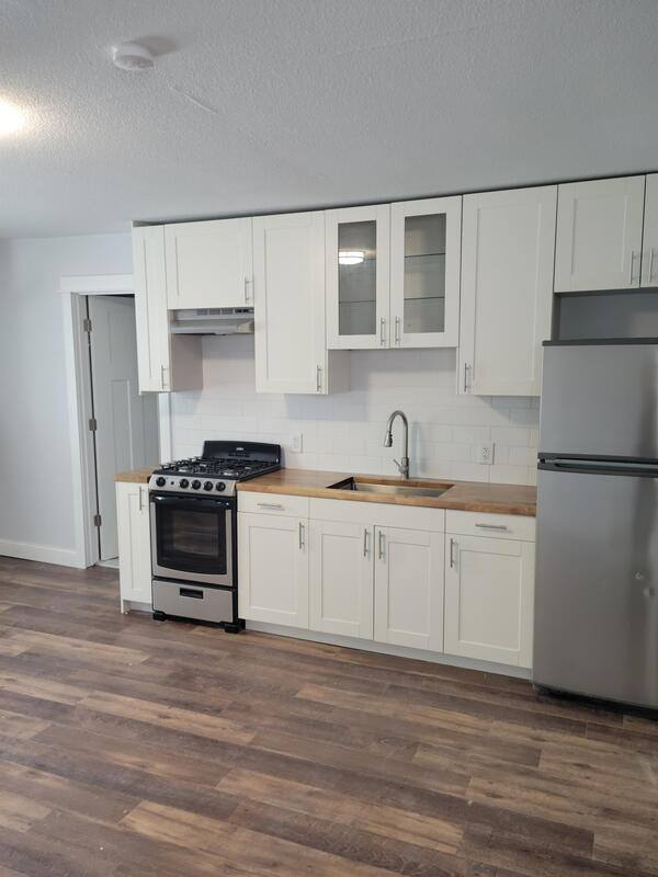 Apartment for rent at 205 Oskaloosa St #207, Pella, IA 50219