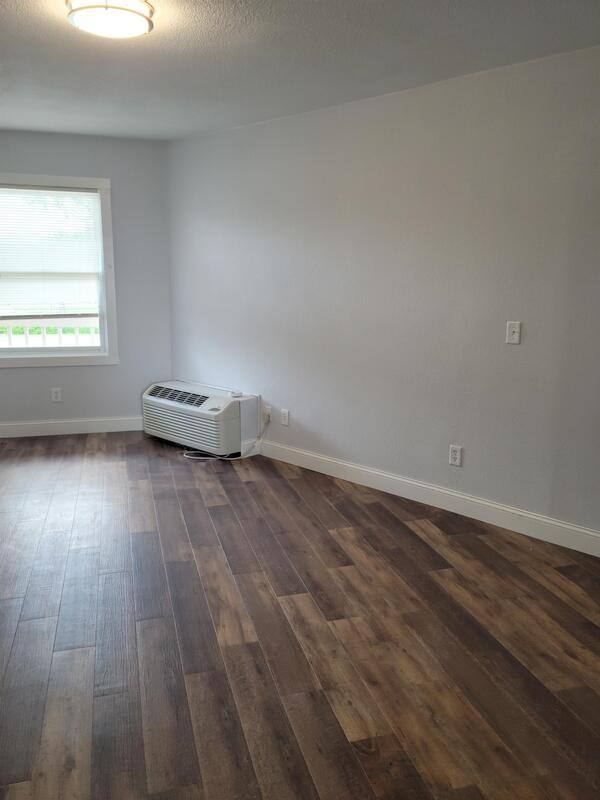 Apartment for rent at 205 Oskaloosa St #207, Pella, IA 50219