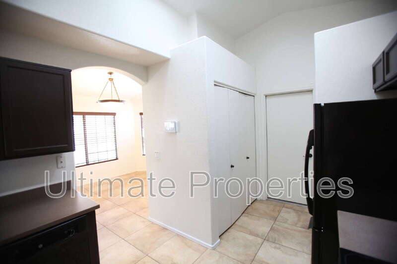 House for rent at 6504 W Saddlehorn Rd, Phoenix, AZ 85083
