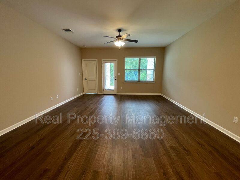 Townhouse for rent at 17414 Berkshire Dr, Prairieville, LA 70769