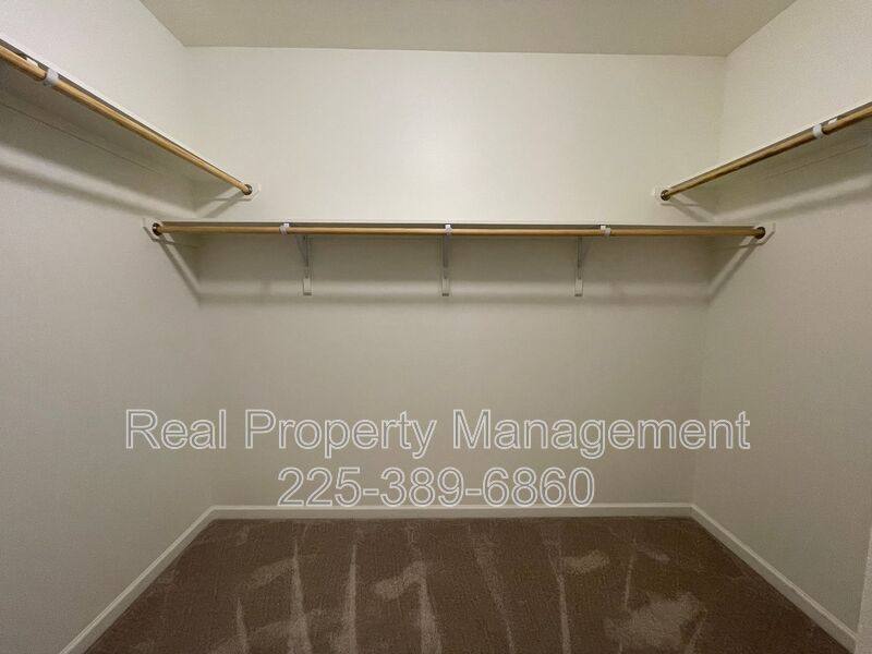 Townhouse for rent at 17414 Berkshire Dr, Prairieville, LA 70769