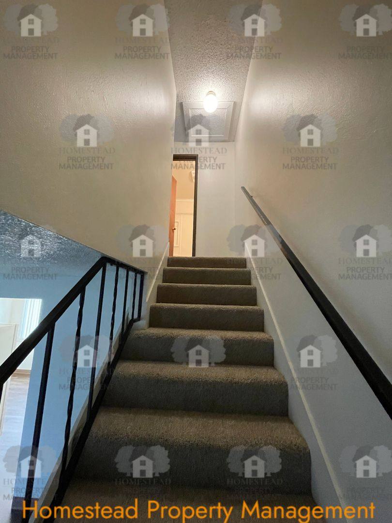 Townhouse for rent at 1630 Monmouth St, Independence, OR 97351
