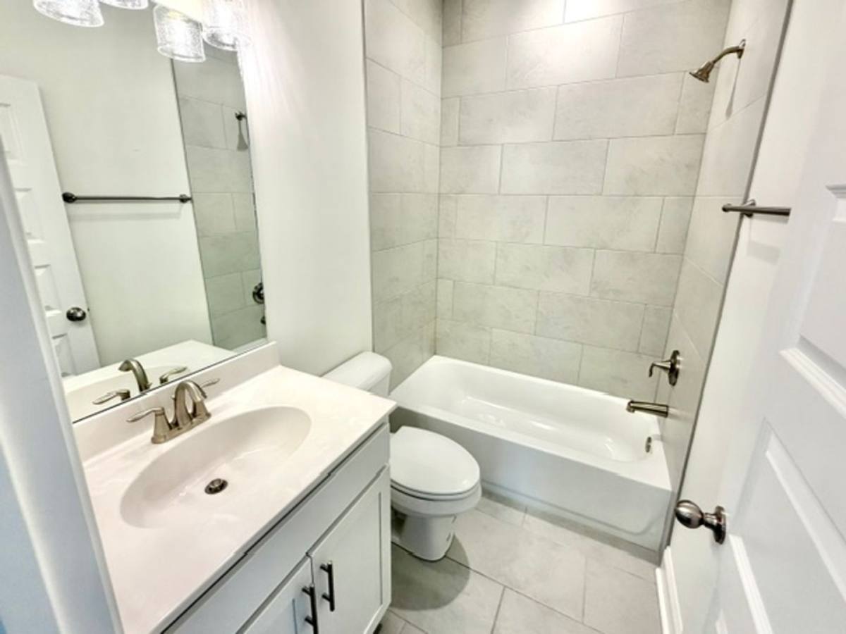 House for rent at 7455 Newbury Dr, Olive Branch, MS 38654