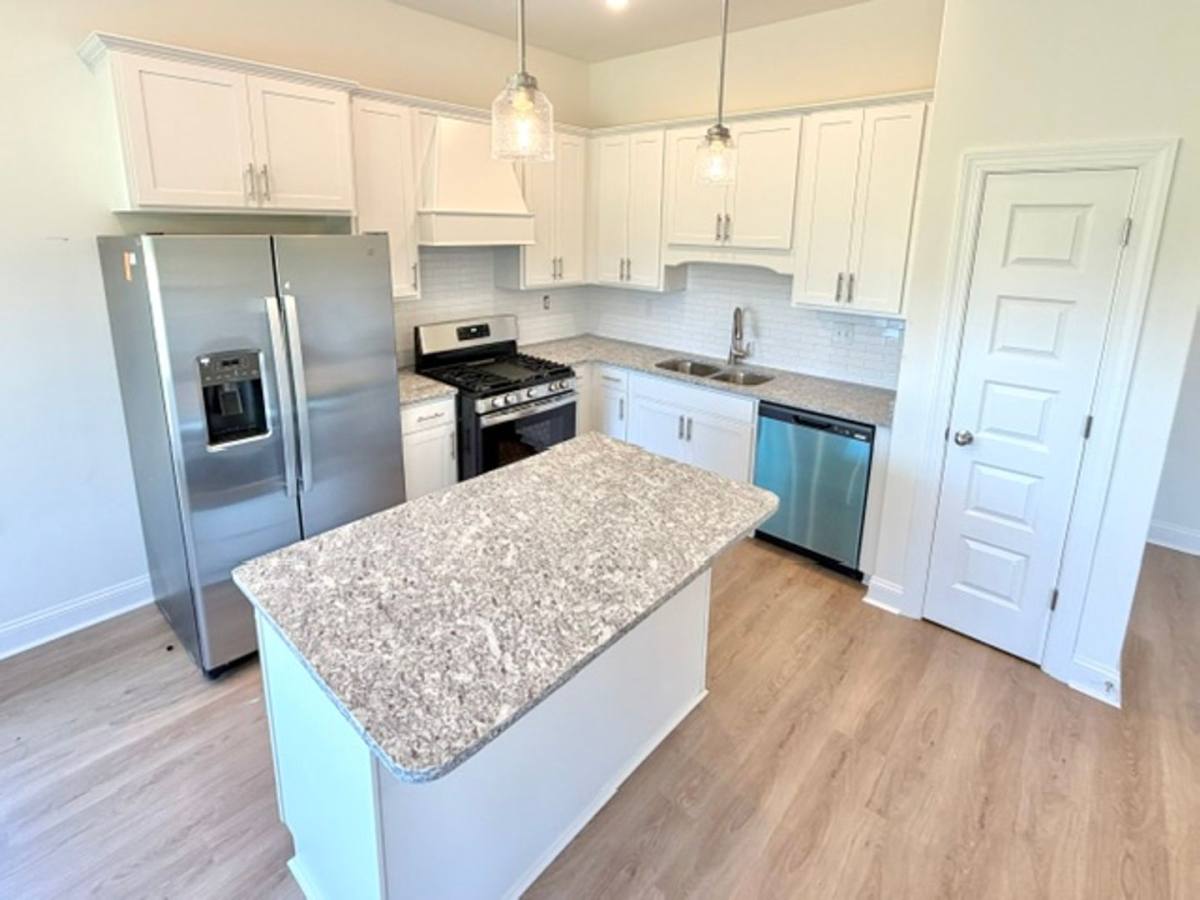 House for rent at 7455 Newbury Dr, Olive Branch, MS 38654